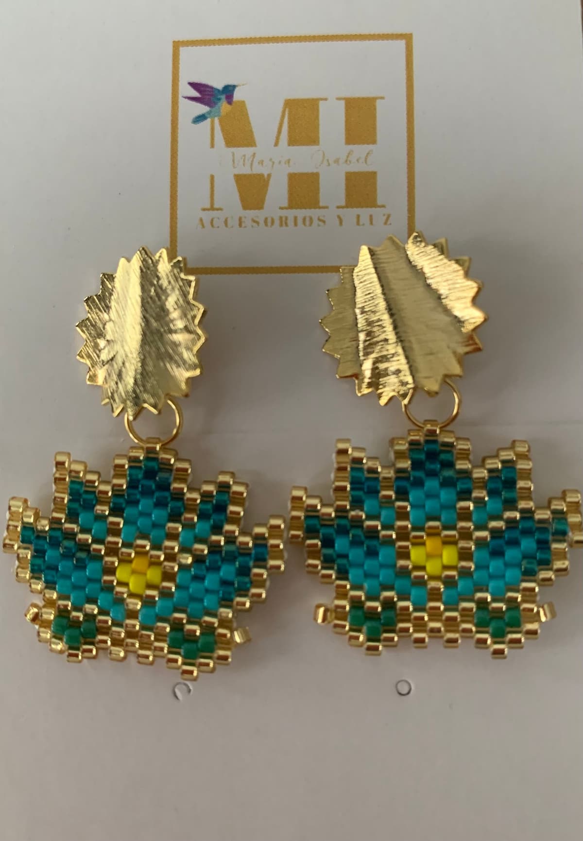 Aretes flor de loto