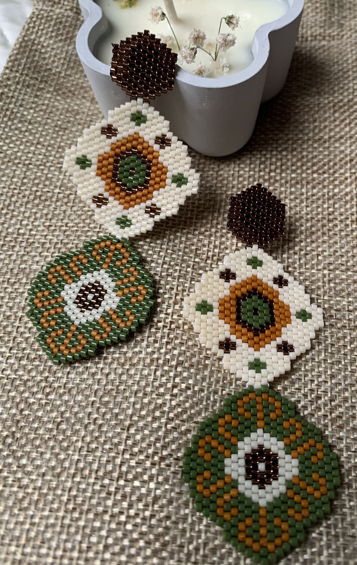 Aretes rombos verdes