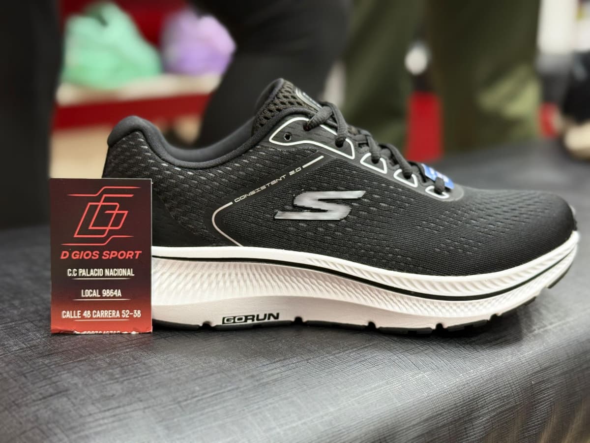 SKECHERS