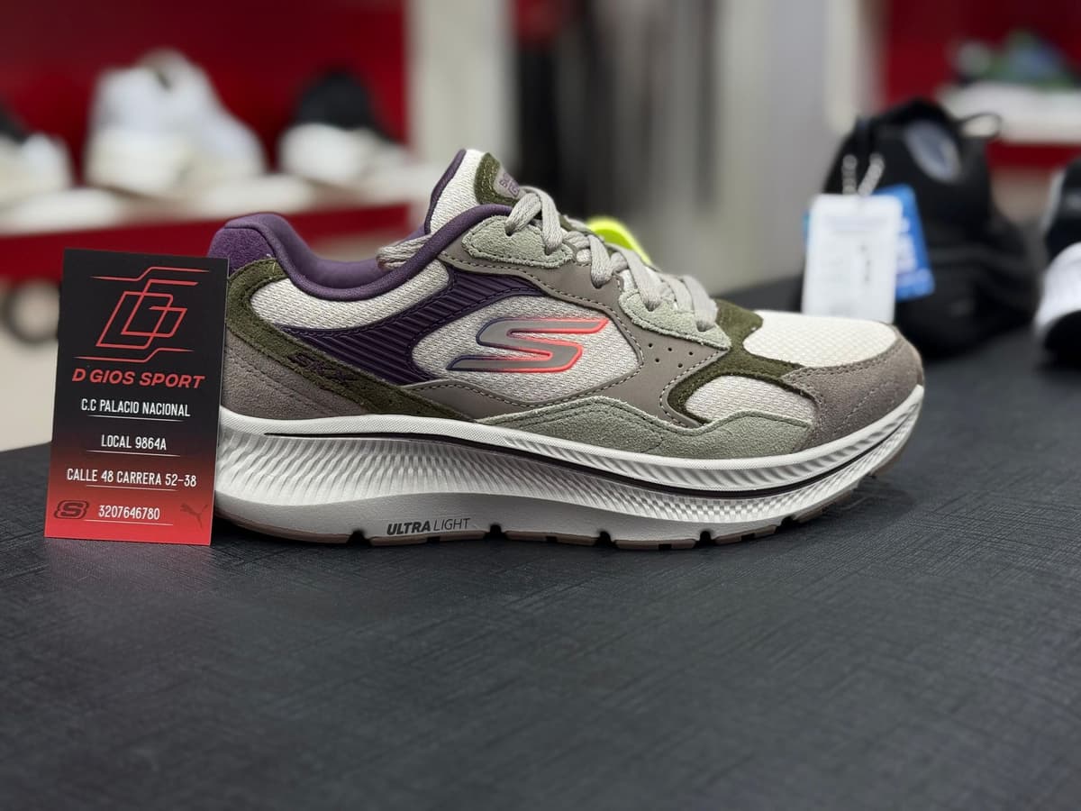 SKECHERS