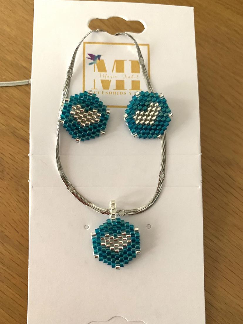 Cadena corazon azul